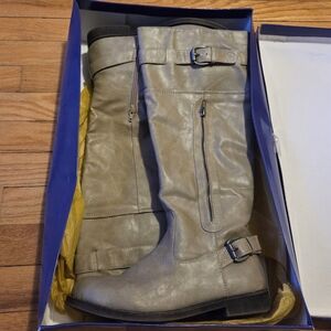 Madden Girl Beige Tan Knee High Riding Boots Size 7.5 Classic Spring Equestrian